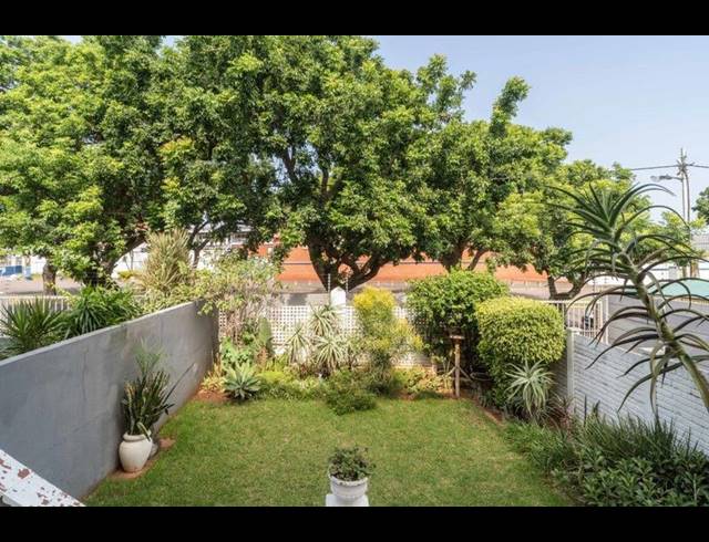 2 BEDROOM SIMPLEX FOR SALE IN ESSENWOOD